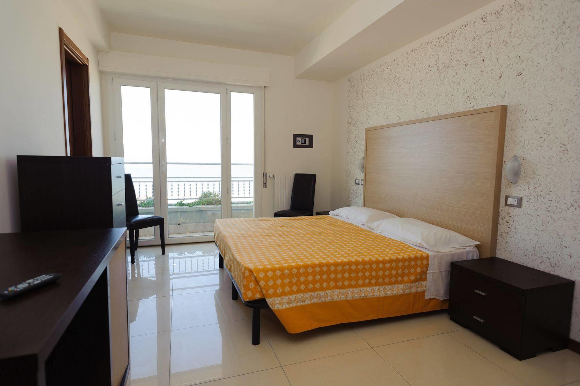 Hotel Residence Villa Jolanda Лидо-ди-Камайоре Экстерьер фото
